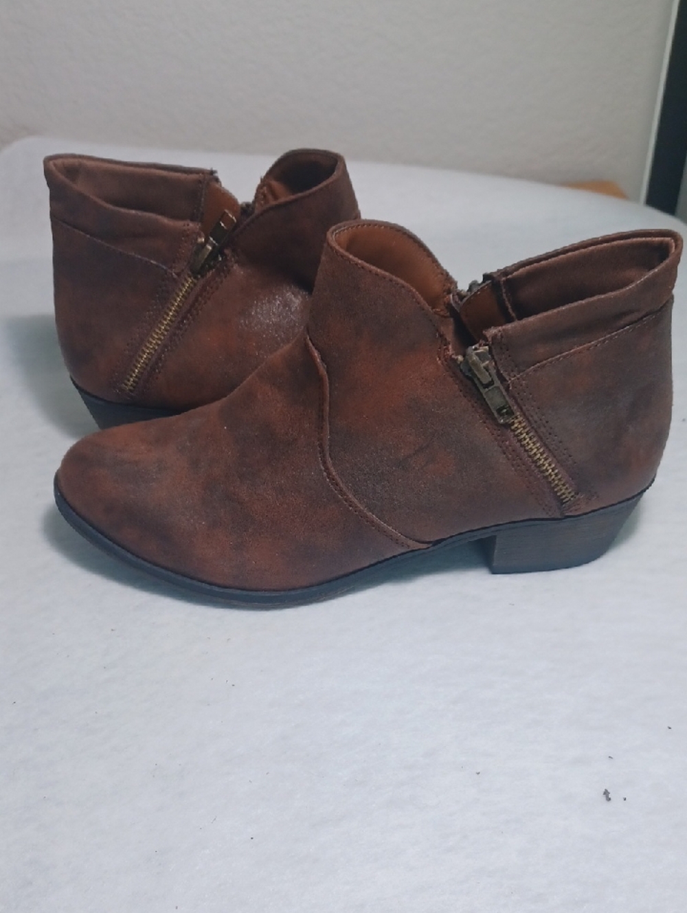 Women's Brown Ankle Boots with Side Zip